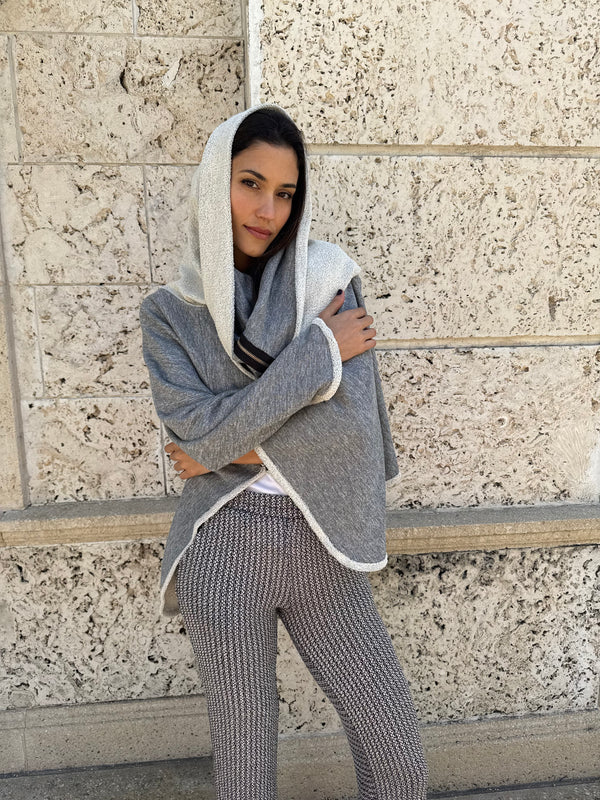 Gray Sweatshirt Zipper Hoodie Ponch